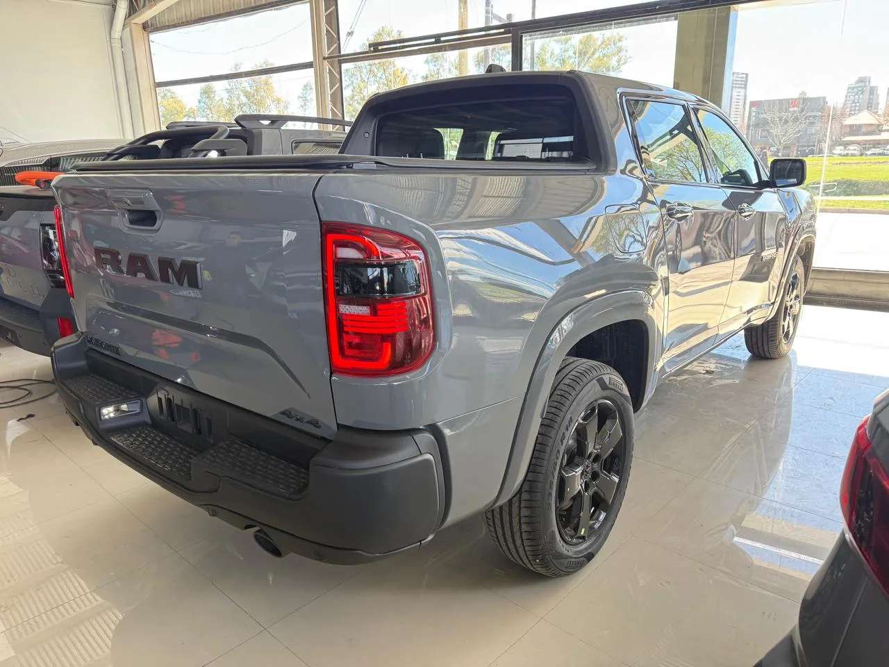 RAM Rampage Laramie Nightt Edition - imagen 4