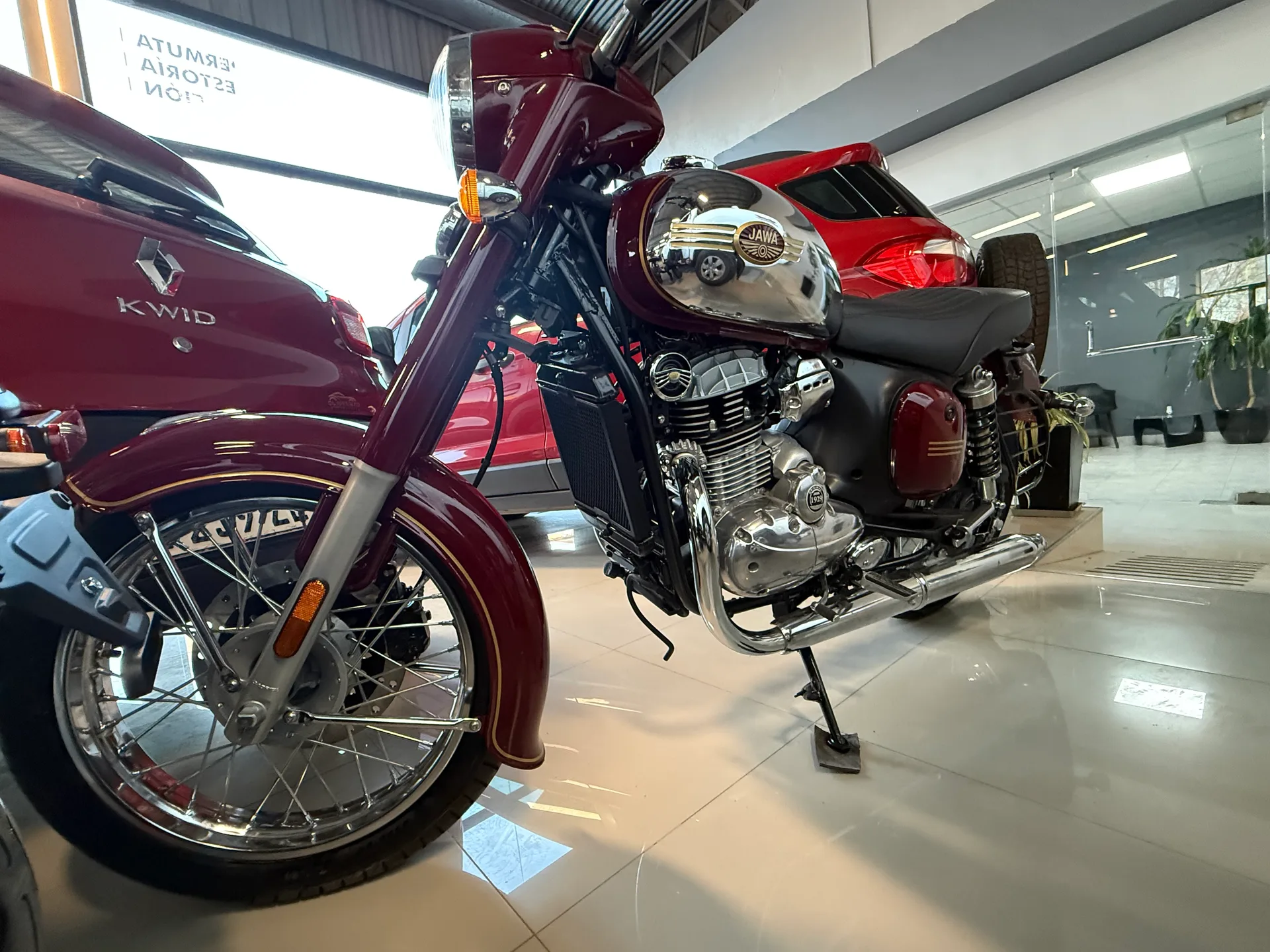JAWA 350 Classic - imagen 3